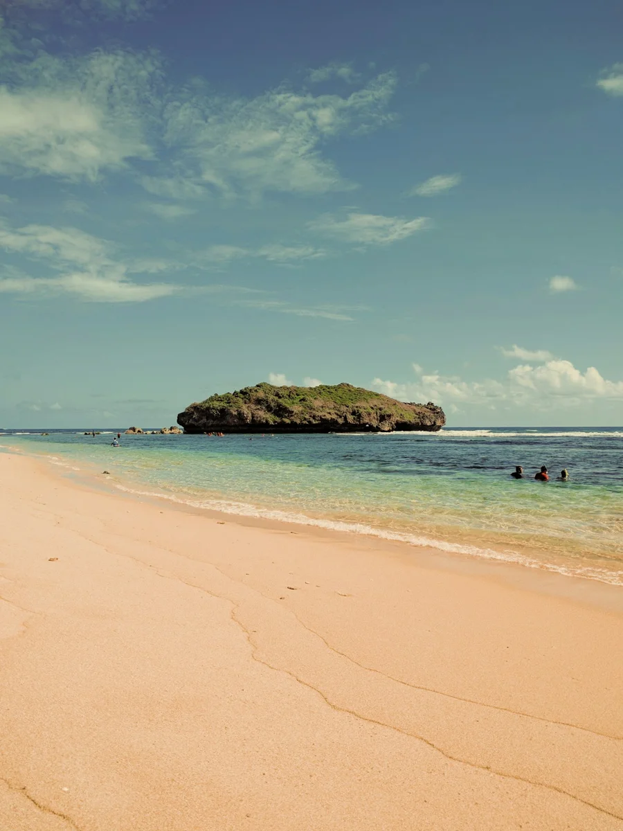 Pantai Sadranan
